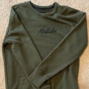 Mens crewneck